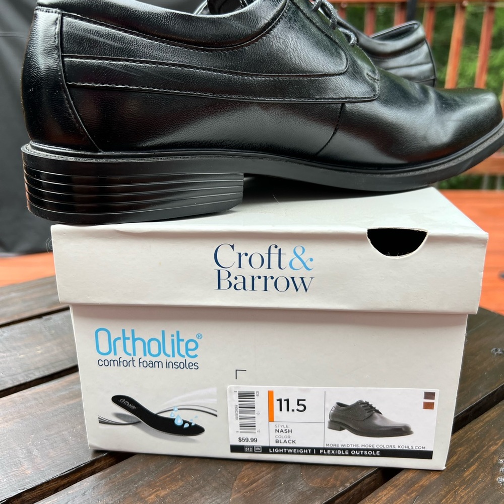 Men’s croft & Barrow lace up dress shoes, size 11.5 worn only once